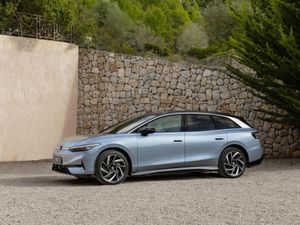 Supporting image for story: Volkswagen’s ID.7 Tourer arrives priced from £52,240