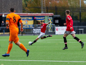 Supporting image for story: Robins are flying high with their 10th win on the spin