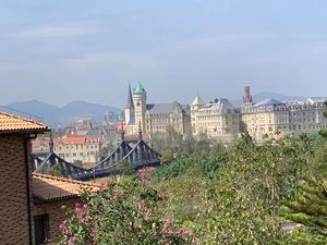 Supporting image for story: In pictures: Huawei’s European city-inspired campus in China