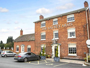 Supporting image for story: Shropshire inn for sale at £1.25 million