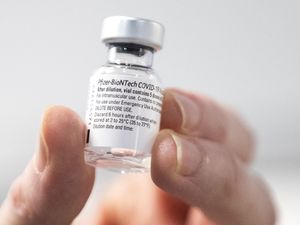 Supporting image for story: All people aged 18 and over to be offered a Covid-19 booster vaccine