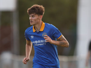 Supporting image for story: Shrewsbury Town's Elliot Thorpe to have a scan on his back 