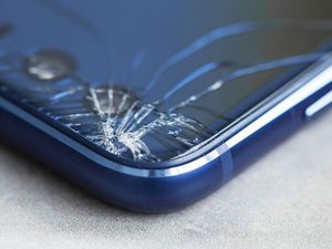 Supporting image for story: Glass which can heal itself discovered accidentally