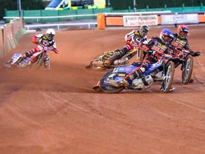 Supporting image for story: Only rain can halt dominant Wolves