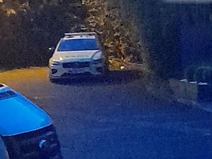 Supporting image for story: Evacuated residents 'worried' after 'suspicious item' leads to bomb disposal team being called