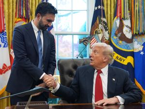 Supporting image for story: Trump praises New York mayor Mamdani after first face-to-face meeting