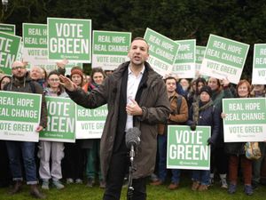 Supporting image for story: Green leader Polanski calls for Starmer to quit over Mandelson scandal