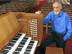 Supporting image for story: Historic church installs pipeless organ