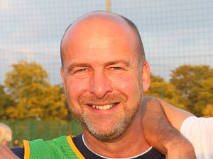 Supporting image for story: Former Shrewsbury Town keeper Steve Perks dies aged 58