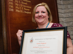 Supporting image for story: Shropshire surgeon awarded prestigious prize for research paper