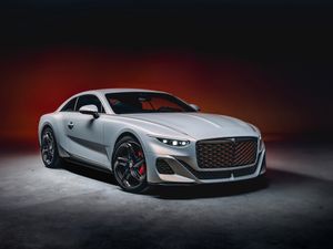 Supporting image for story: Bentley’s new Batur offers glimpse at firm’s new styling direction
