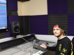 Supporting image for story: Hi-tech sound of music at Telford College