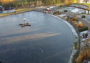 Supporting image for story: Warning issued as children still playing on frozen lakes and canals despite tragic deaths