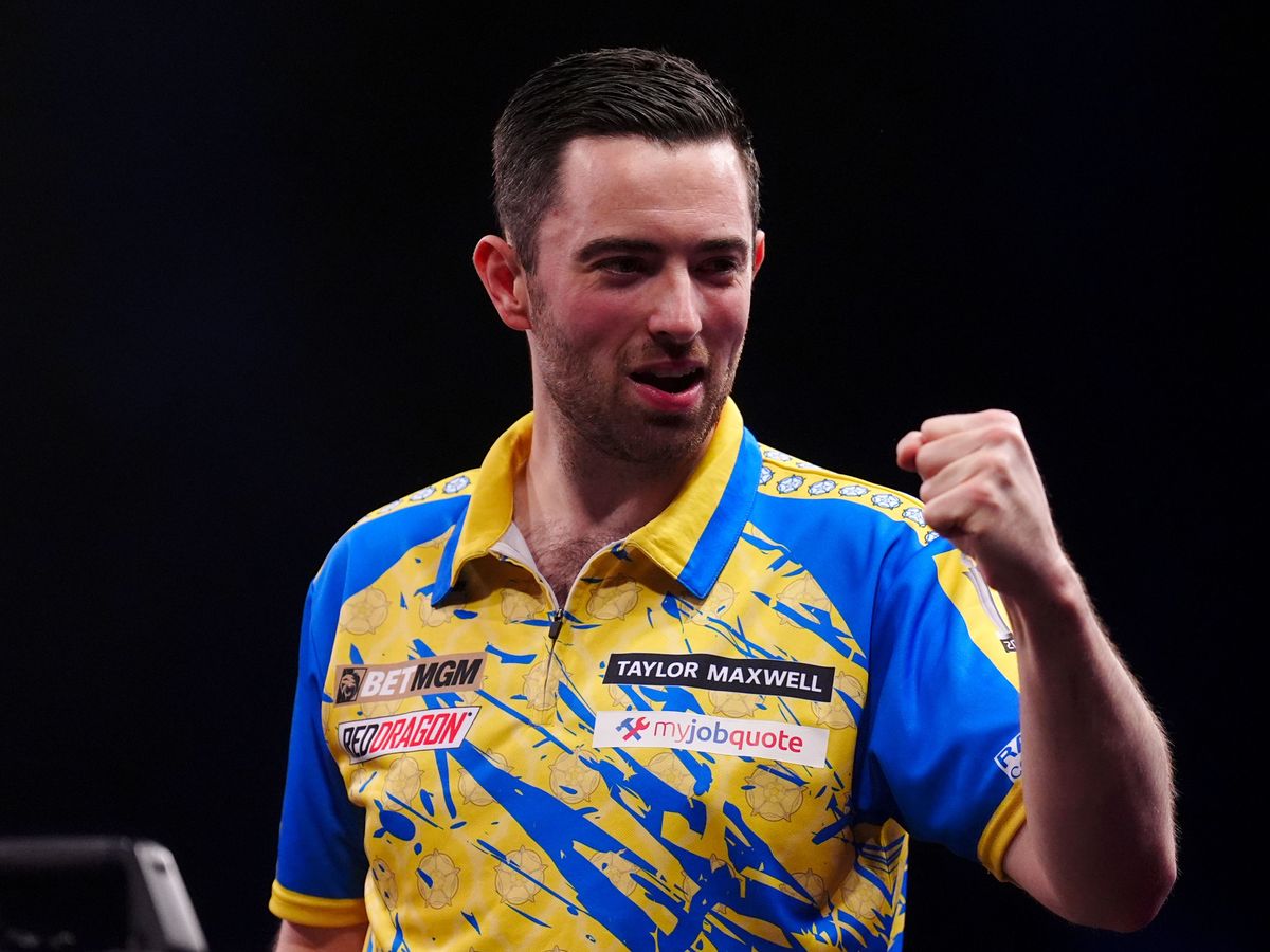 Luke Humphries delights home crowd with Premier League win in Leeds