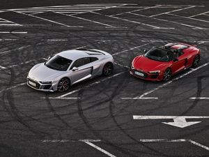 Supporting image for story: Audi introduces rear-wheel-drive R8 to supercar line-up