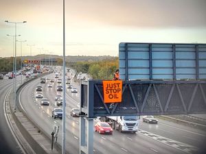 Supporting image for story: Campaign groups to take part in appeal bids over M25 protest sentencing