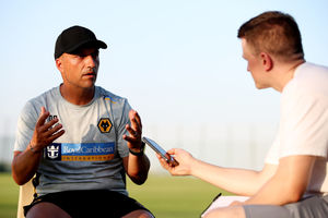 Liam Keen interviewing Alex Silva (Getty)