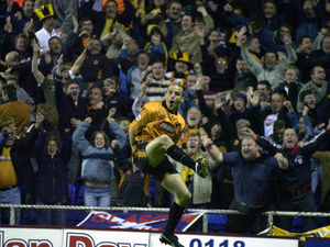 Supporting image for story: Classic match report - Reading 0 Wolves 1 (1-3 on aggregate), 2003