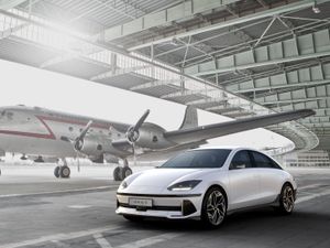 Supporting image for story: Hyundai’s Ioniq 6 arrives with streamlined design and sleek interior