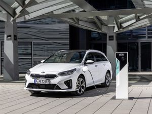 Supporting image for story: First Drive: The Kia Ceed SW PHEV brings a great mix of efficiency and practicality to the estate car class