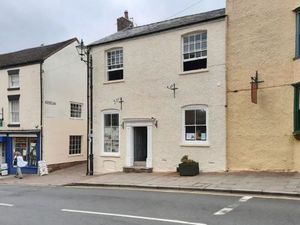 Supporting image for story: New micro-pub plan to revive Shropshire town centre business unit