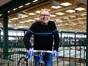 Supporting image for story: Time to re-tyre! Shrewsbury bike stallholder hangs up tools after near 50-year career