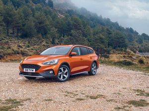 Supporting image for story: 2019’s most searched-for cars revealed