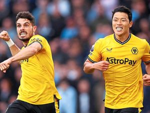 Supporting image for story: Hwang Hee-Chan: Wolves can cope without 'amazing' Pedro Neto