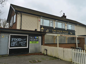 Supporting image for story: Armed police sent to closed Cannock pub