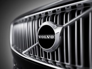 Supporting image for story: Hybrid power still ‘critical’ to Volvo’s future, says UK boss
