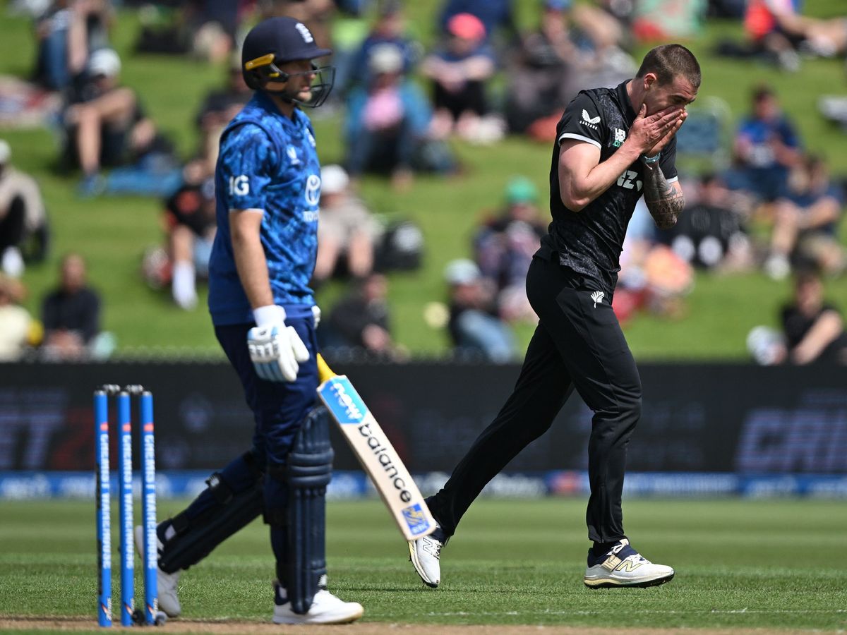 Blair Tickner sends England to another disappointing batting display