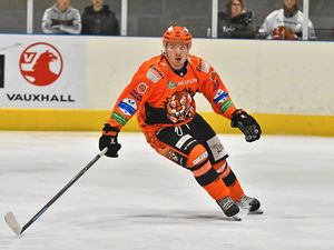 Supporting image for story: Deakan Fielder honoured to be staying with Telford Tigers