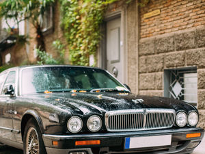 Supporting image for story: Andy Richardson: Lesson learned after buying an old car just for its colour
