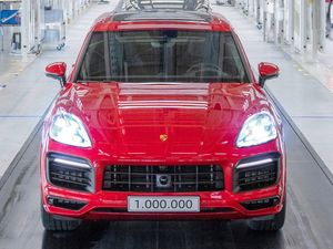 Supporting image for story: Porsche just built its one millionth Cayenne