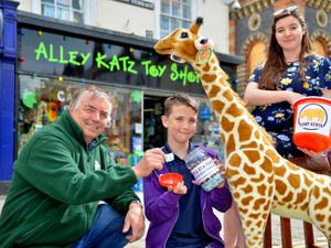 Supporting image for story: Having a giraffe to fund charity mission