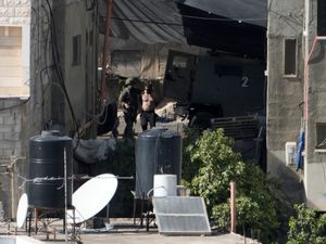 Supporting image for story: Israeli soldiers ‘pushed lifeless bodies’ from rooftops during West Bank raid