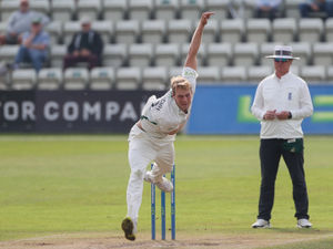 Supporting image for story: Worcestershire tie the table-toppers up in Notts