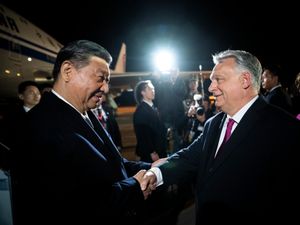 Supporting image for story: Hungary and China sign strategic co-operation agreement during Xi Jinping visit