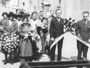 Supporting image for story: Mystery ceremony with an Italian link