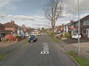 Supporting image for story: Wolverhampton homes evacuated after grenade found in house loft