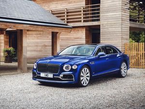 Supporting image for story: Bentley reveals limited-run Flying Spur First Edition