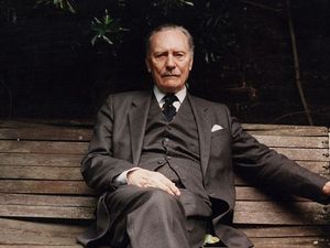 Supporting image for story: Enoch Powell: Results are in on blue plaque poll as more than 20,000 have their say