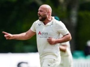Supporting image for story: Joe Leach signs new Worcestershire deal