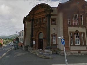 Supporting image for story: Man's body was pulled from Llangollen Canal by narrowboat occupants