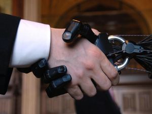 Supporting image for story: Action needed to prevent the use of killer robots, report says