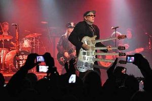 Supporting image for story: Cheap Trick at Wulfrun Hall, Wolverhampton