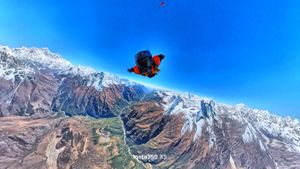 Hans above the Himalayas