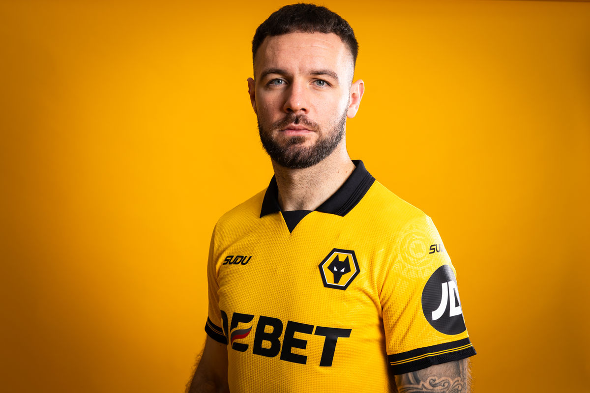 Wolves complete permanent striker signing as Jorgen Strand Larsen replacement