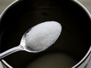 Supporting image for story: Top TV doctor warns big food companies are ‘feeding our kids to death’