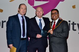 The award was collected on behalf of Linda Leo